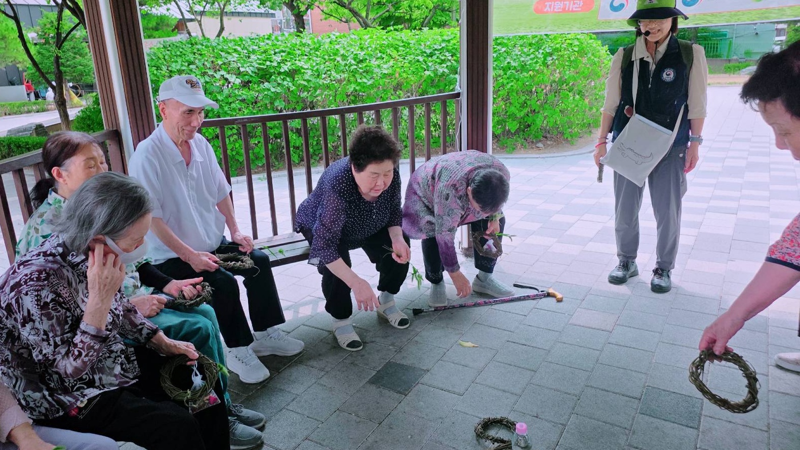 0701 숲체험 교실 04 21532_0-crop.jpg